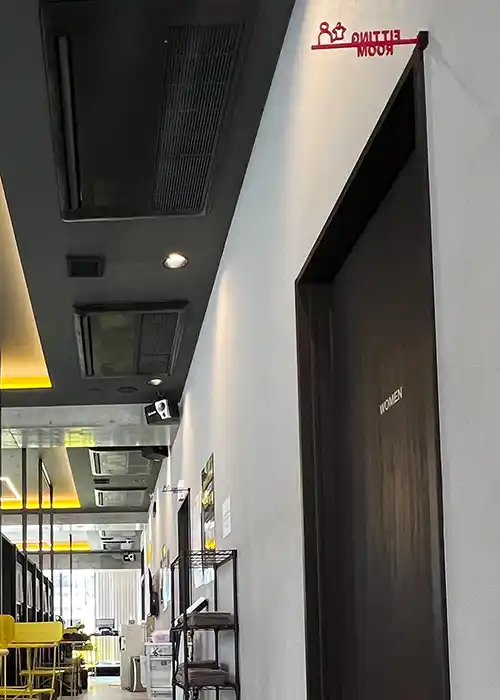 更衣室（VISION 24 六本松店の設備）